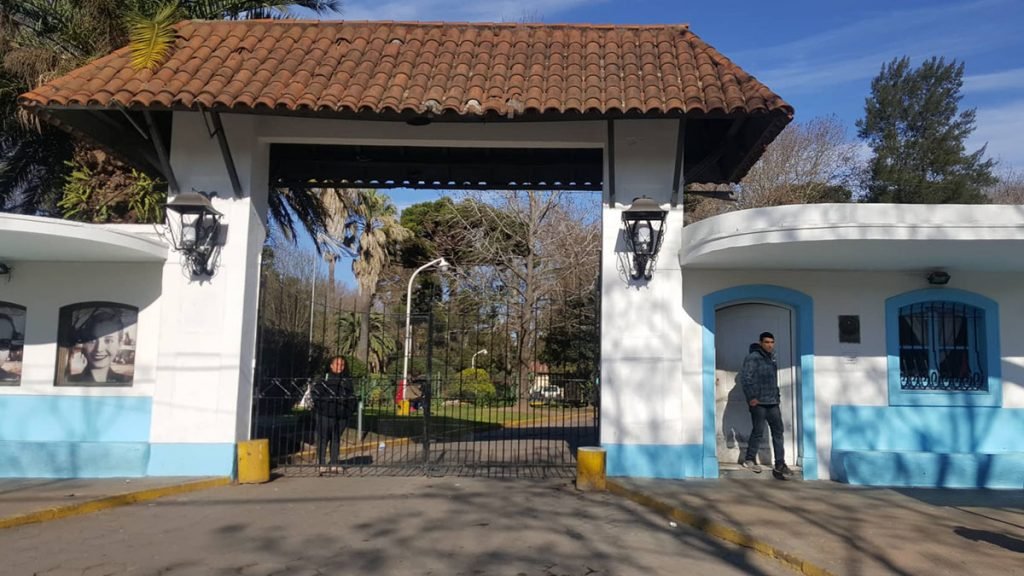 El Hospital Esteves inauguro un bar