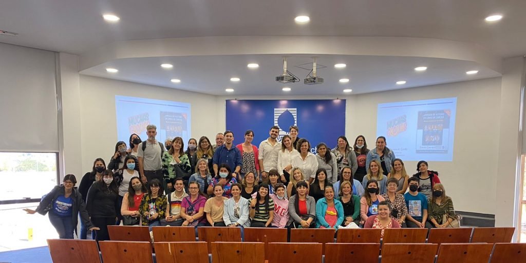 Cristian y Pabla fueron invitados por un grupo de profesionales a una jornada sobre Autismo, en la Facultad de Derecho de Lomas de Zamora