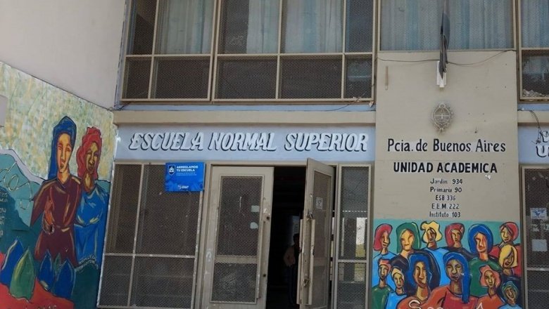 Delincuentes armados entraron violentamente a robar a un instituto de Lomas de Zamora y gatillaron contra los estudiantes 