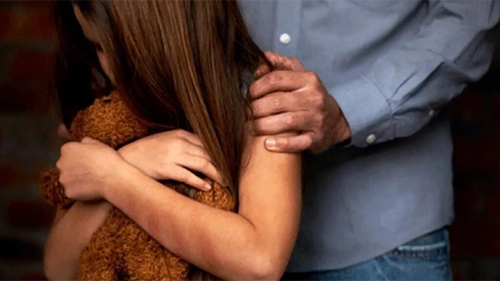 Hombre de 60 años condenado por abuso sexual agravado a su hijastra desde los 8 hasta los 14 años, cuando denunció el hecho