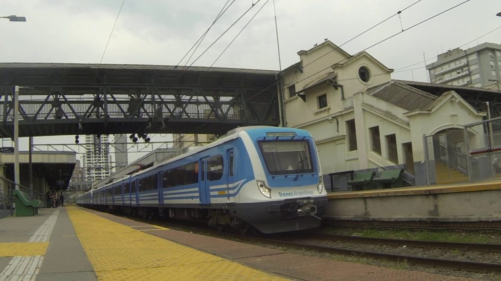 Desde mañana martes deben actualizarse las nuevas tarifas en colectivos y trenes en el Área Metropolitana