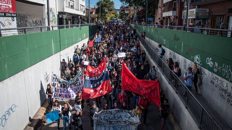 La Escuela Normal Antonio Mentruyt pide a las autoridades medidas para solucionar problemas que afectan el desarrollo escolar.