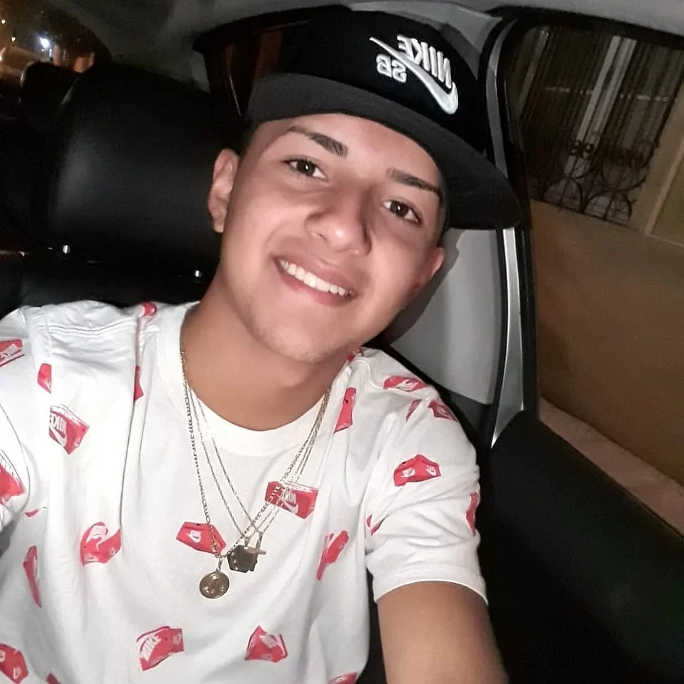 Ofrecen recompensa de 2 millones de pesos por información sobre el asesino prófugo de Dante, un joven de 20 años