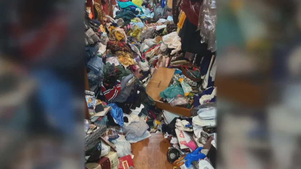 entradera en la casa una pareja de ancianos: se llevaron todo, incluso, las fotos del hijo fallecido del matrimonio.