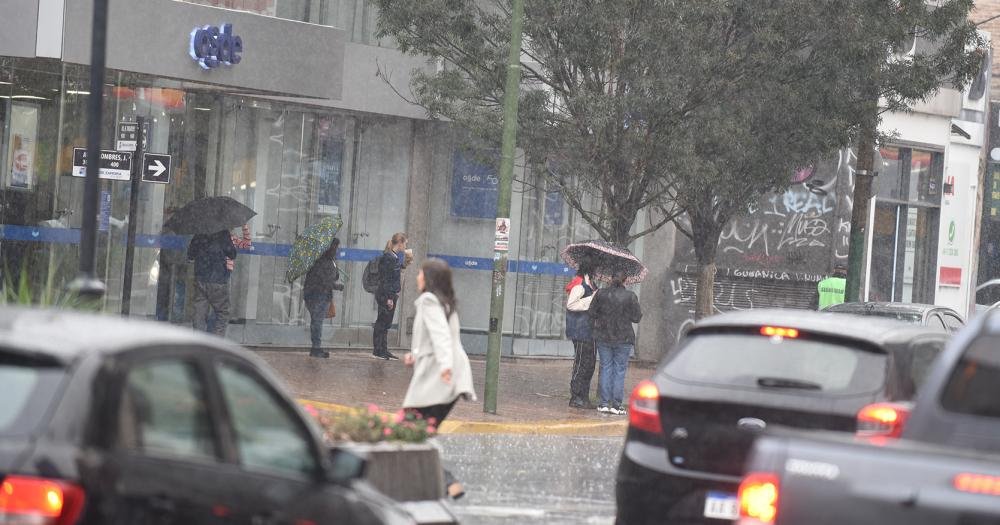 Este fin de semana previo a Halloween se prevé con temperatura variable y algo lluvioso en Lomas de Zamora