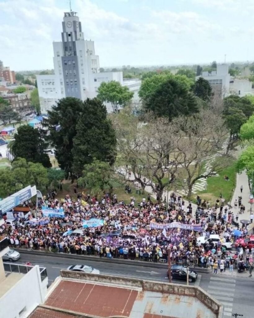 Este fin de semana largo se vivió un clima de campaña muy caliente con los candidatos electorales en Lomas de Zamora