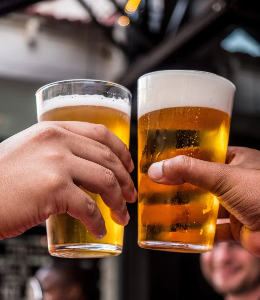 El mundo celebra el Día Internacional de la Cerveza: historia, curiosidades y beneficios de una bebida milenaria