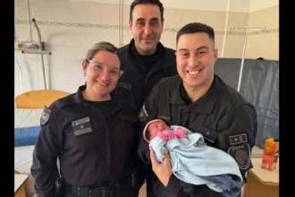 policías parteros