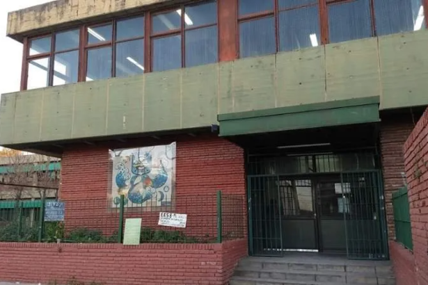 tierras de escuelas Kennedy y Piedrabuena