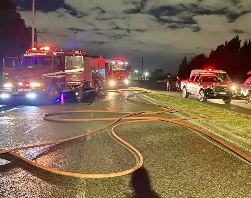 Incendio en taller mecánico