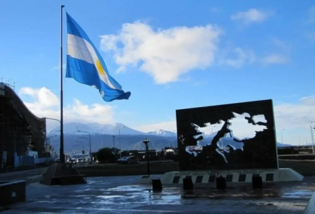 10 de junio: Día de la Afirmación de los Derechos Argentinos sobre las Islas Malvinas, Georgias del Sur y Sándwich del Sur