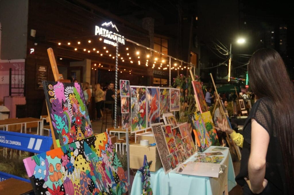 Una nueva edición del Paseo Lomitas: gastronomía, arte y shows gratuitos para disfrutar en familia
