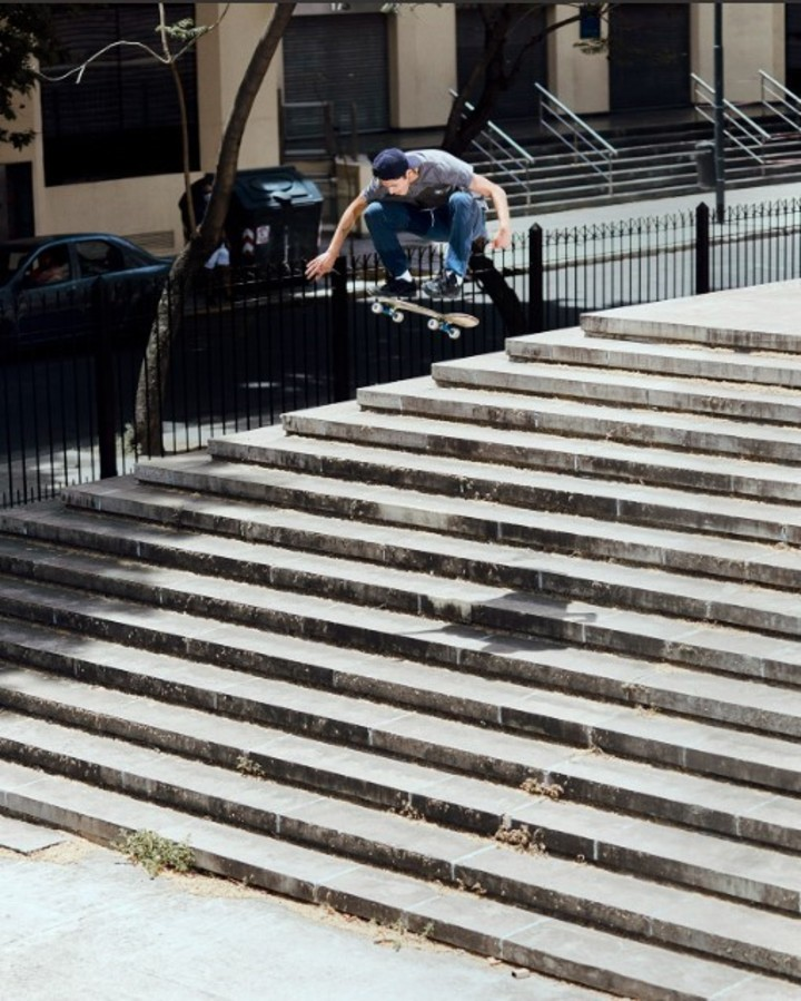 Mauro Iglesias skater