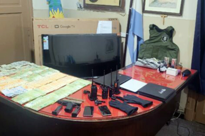 banda de policías ladrones