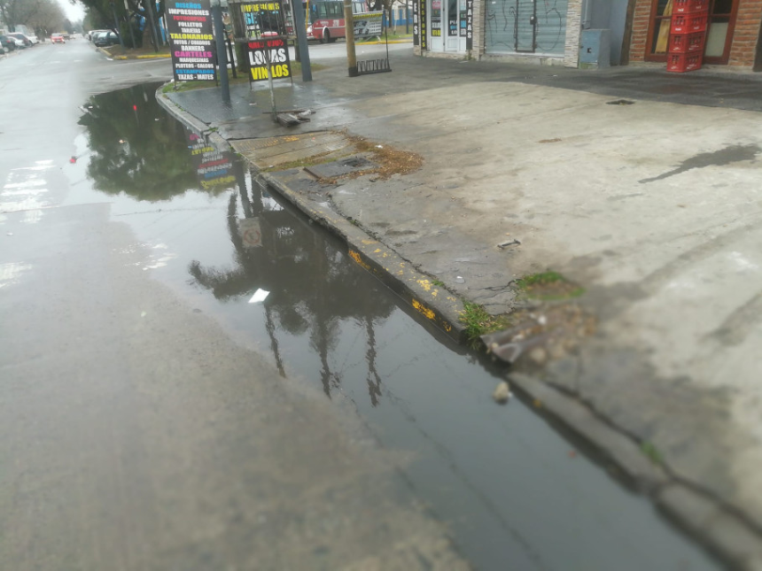 Vecinos de Claypole denunciaron inundaciones