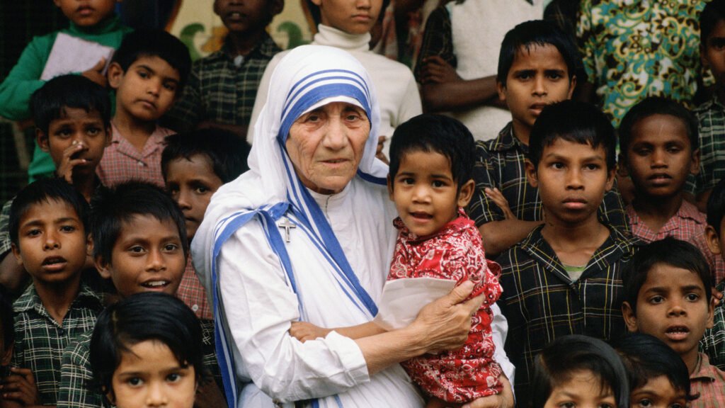 Día Mundial del Hermano: Una celebración sobre la importancia de la fraternidad inspirada en la Madre Teresa de Calcuta