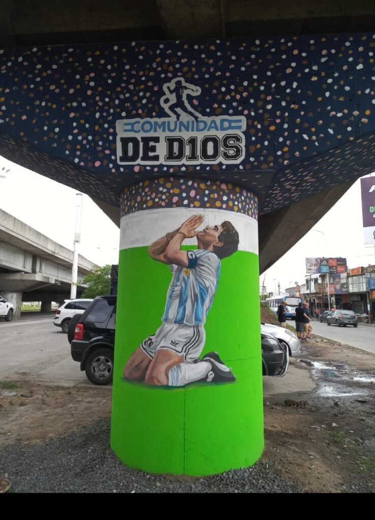 Homenaje a Maradona en Puente La Noria: murales bajo la autopista de su etapa en la selección argentina 