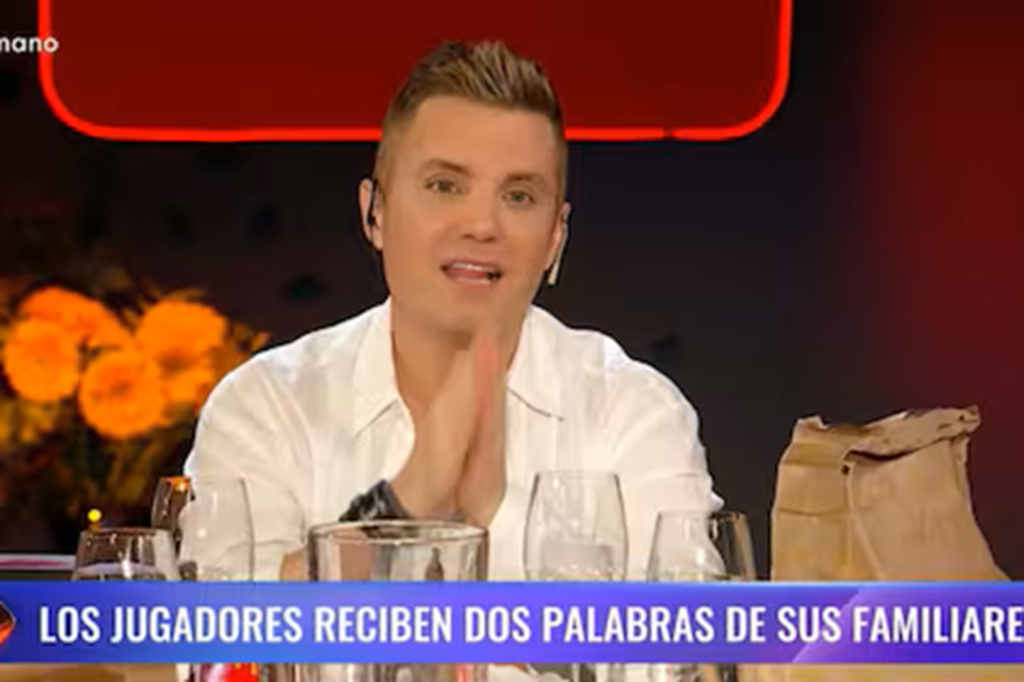 Santiago del Moro ingresó a la casa de Gran Hermano con mensajes emotivos de familiares para los jugadores
