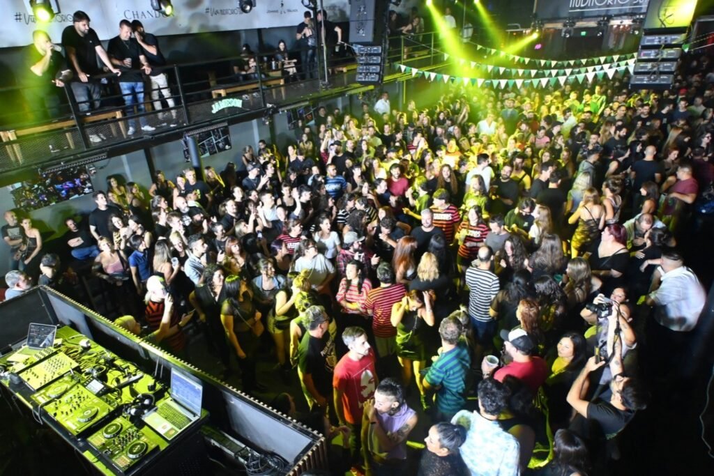 Tras la exitosa vuelta de Peteco’s, vuelve con su segunda edición en Auditorio Sur: música, nostalgia y fiesta en zona sur