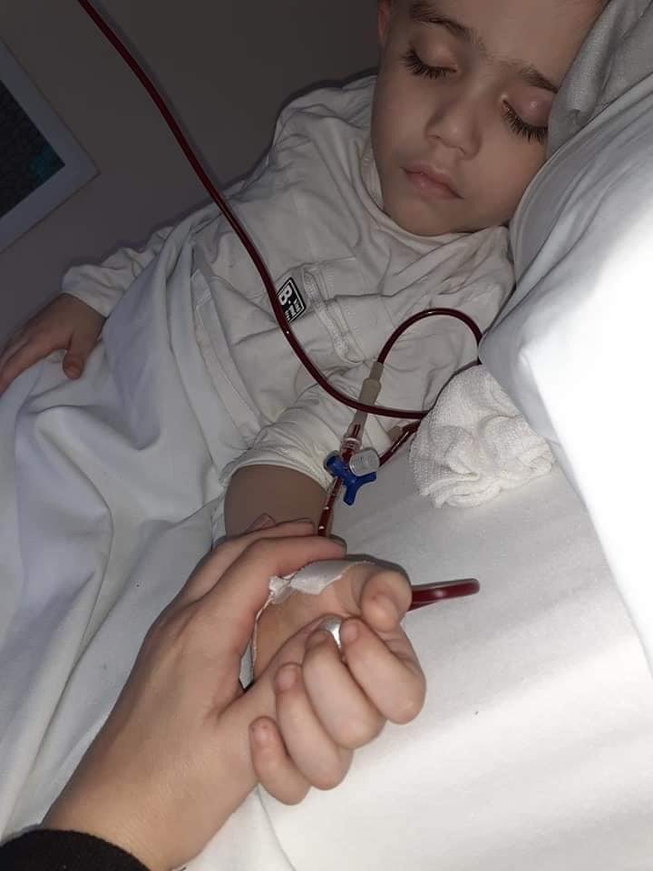 Una lucha cotidiana marcada por la enfermedad: Ciro necesita dadores de sangre para transfusiones de por vida