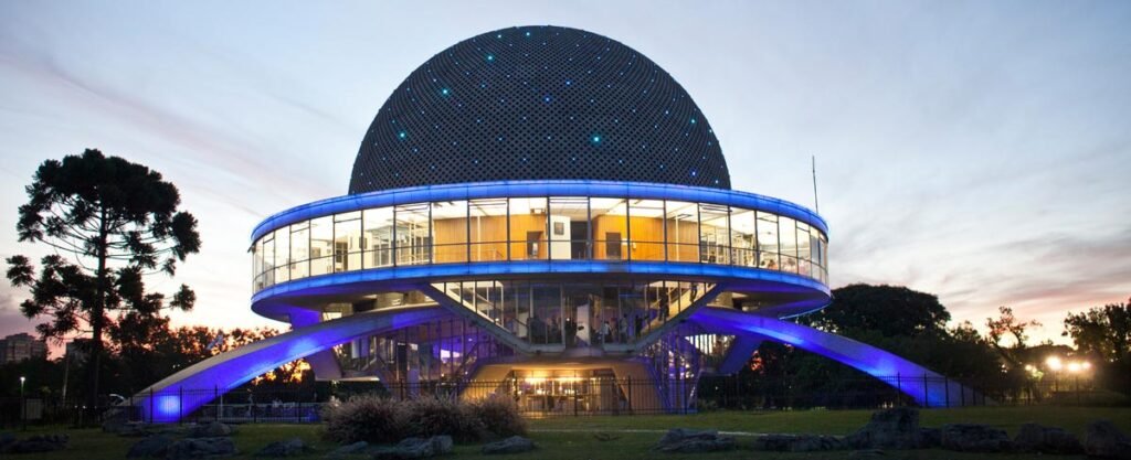 A 100 años del primer planetario, el mundo celebra el Día Internacional de los Planetarios: un hito marcó a la astronomía