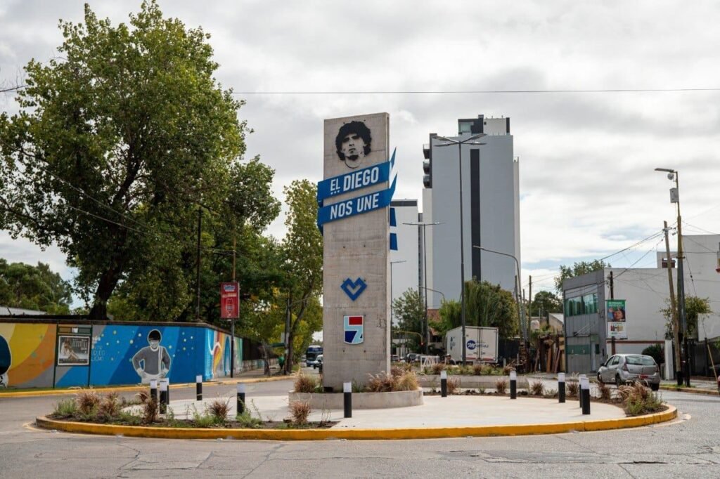 Proyecto "El Diego nos une": homenaje a Diego Maradona y revalorización de la zona en el límite entre Lomas de Zamora y Lanús
