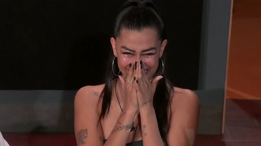 Los cuatro finalistas recibieron emotivos mensajes de sus familiares en la antesala de la final de Gran Hermano