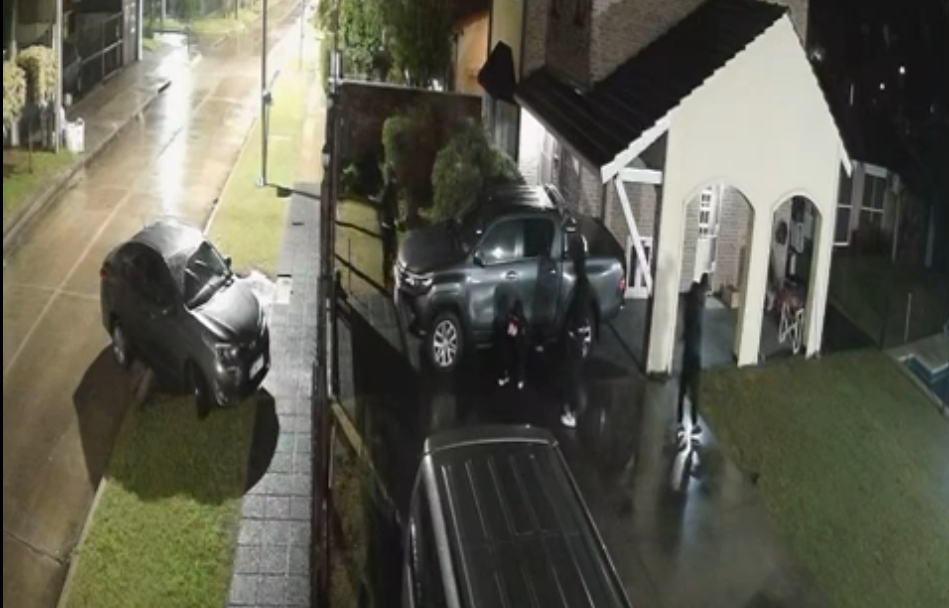 Violento intento de robo en Lomas de Zamora: un expolicía se enfrentó a ocho delincuentes que irrumpieron en su casa
