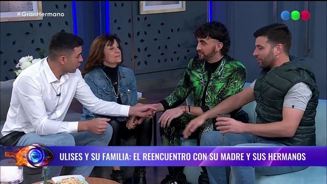 Emotivo reencuentro de Ulises Apóstolo con su familia: su madre y hermanos lo visitaron a días de la final de Gran Hermano