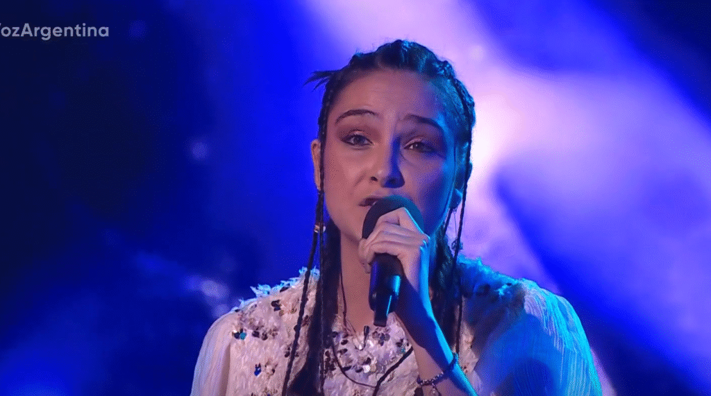Clara Tapia emocionó en La Voz Argentina: La hija del “Chino” Tapia, habló del delicado momento familiar
