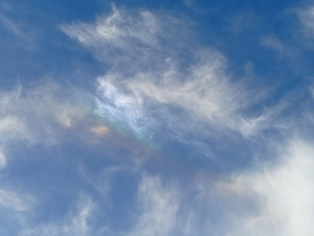 Luces misteriosas en el cielo sorprendieron a los vecinos en el Día del Amigo: “hermosas señales del cielo”