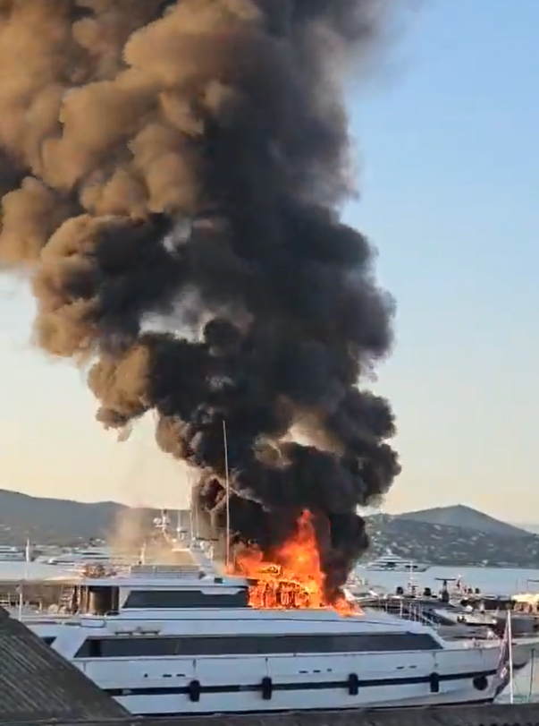 Un incendio destruyó un yate de lujo valuado en de 100 millones de euros vinculado a un exministro argentino