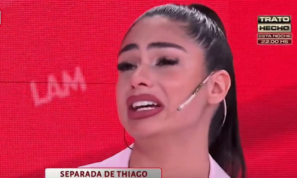 Daniela Celis se emocionó en vivo al enterarse del romance de su ex pareja Thiago Medina mientras aún eran pareja