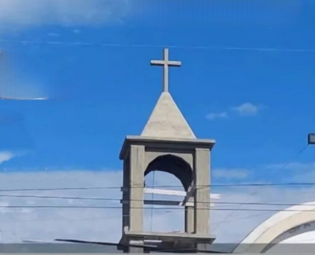 Colecta solidaria de llaves usadas para reponer la campana robada de la capilla Nuestra Señora del Rosario