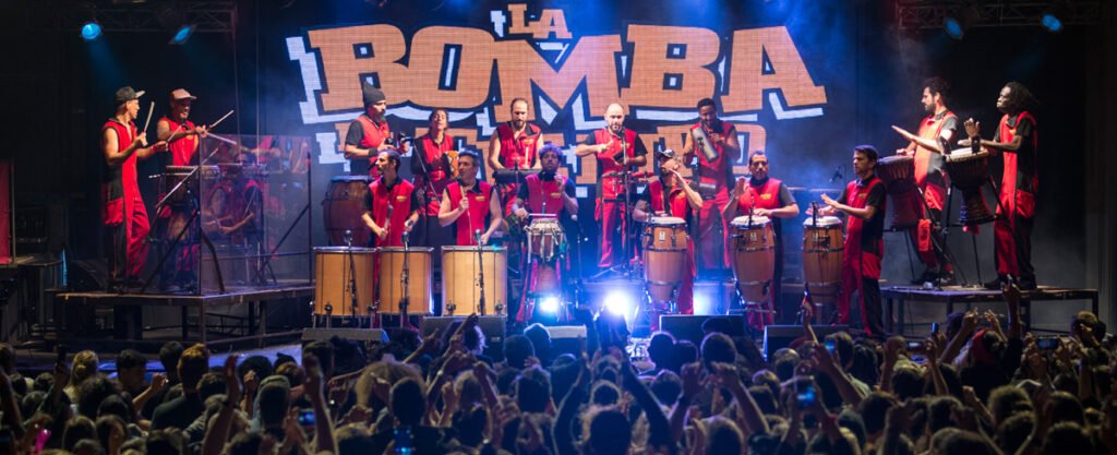 La reconocida agrupación de percusión La Bomba de Tiempo encabezará los festejos por la Primavera en la Plaza Grigera