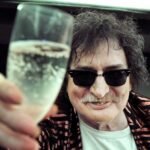 Los fanáticos de Charly García iniciaron la vigilia para celebrar su cumpleaños número 74