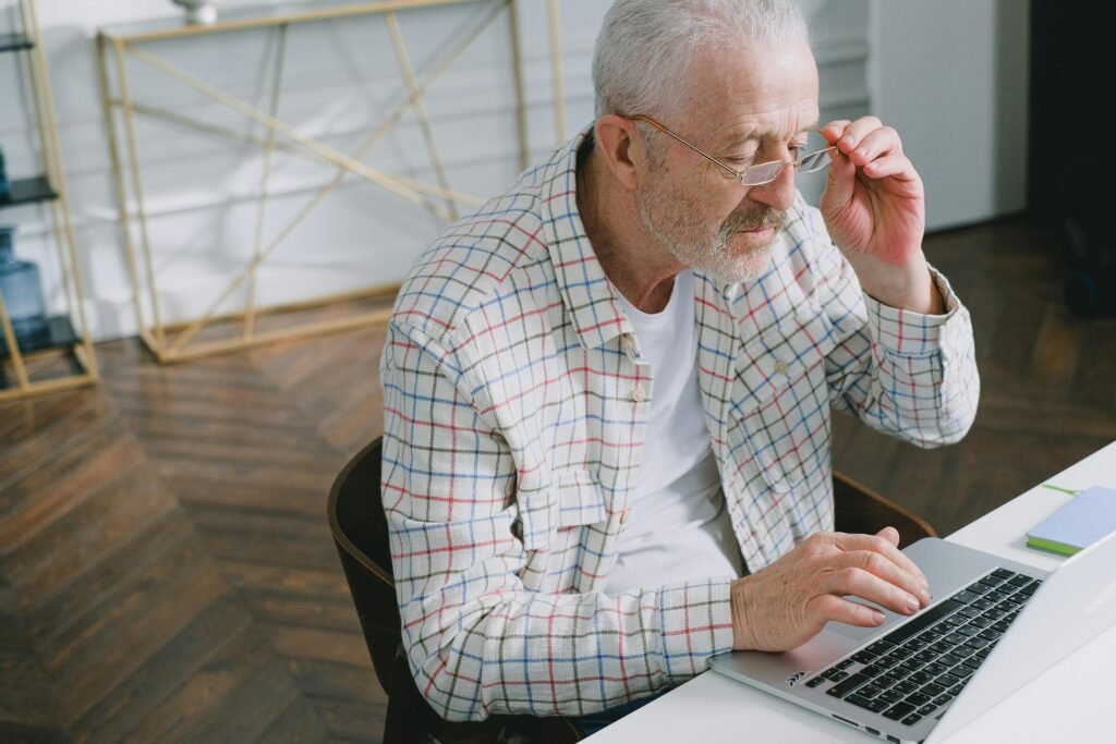 El 17,1% de los adultos en edad jubilatoria de 60 a 74 años continúa trabajando: trabajar después de jubilarse