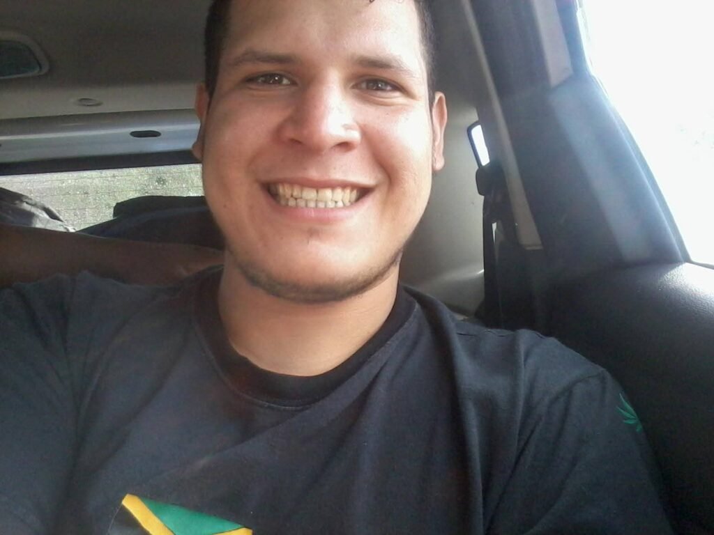Familia pide justicia por dos hermanos de 13 y 30 años, que murieron en un incendio que habría sido intencional