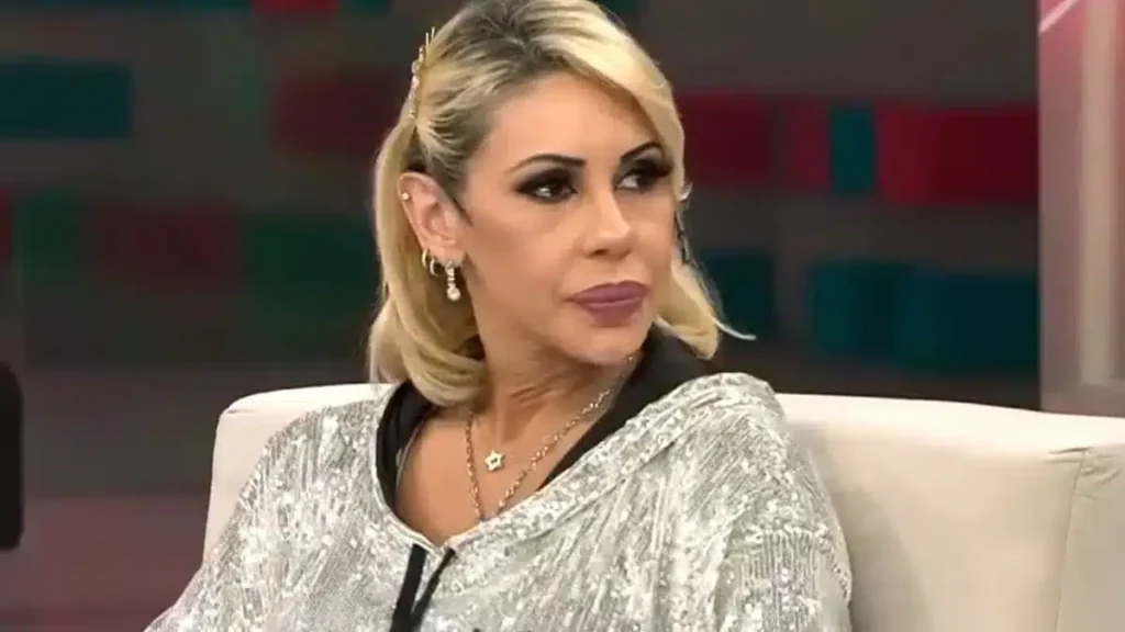Mónica Farro enfrenta un delicado estado de salud tras un diagnóstico de bronquitis aguda que persiste desde hace cuatro meses