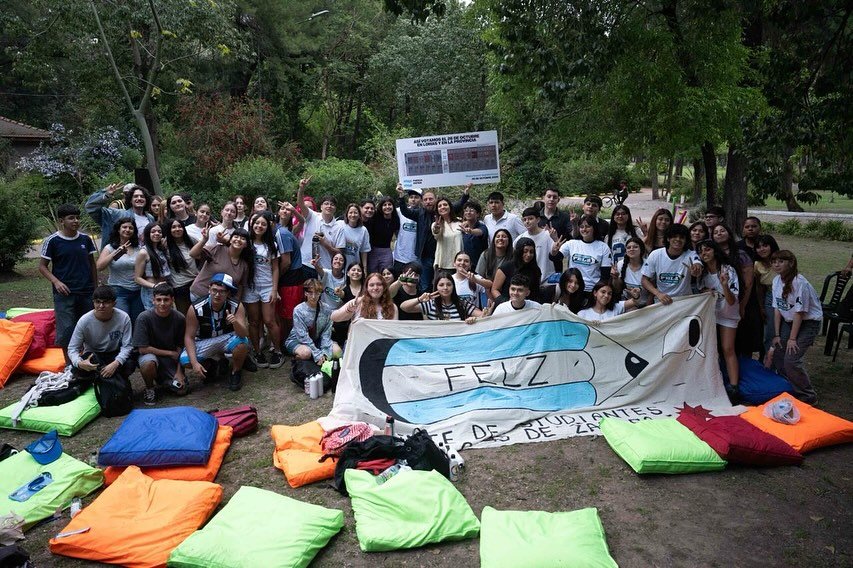 Otermín convocó a los jóvenes a participar y llamó a que el 26 de octubre sea “un punto de inflexión”