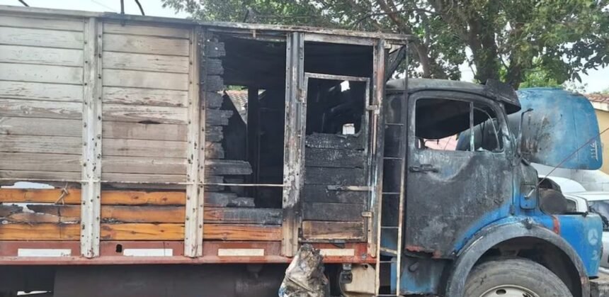 Tragedia en Córdoba: nene de 4 años murió tras incendiarse un camión donde jugaba