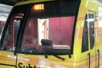 Trabajadores de la Línea B de subtes liberan molinetes