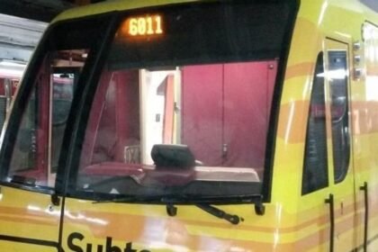 Trabajadores de la Línea B de subtes liberan molinetes