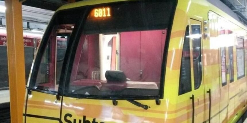 Trabajadores de la Línea B de subtes liberan molinetes