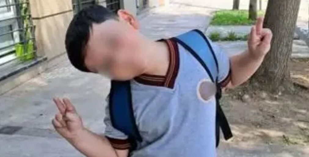 Bastián fue operado por quinta vez y se espera su evolución