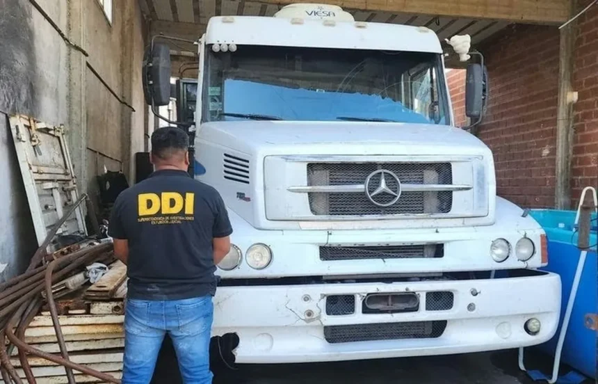 Camion robado en Temperley