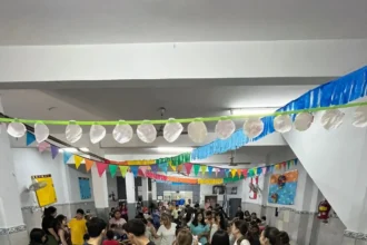 egresados de Turdera donan juguetes