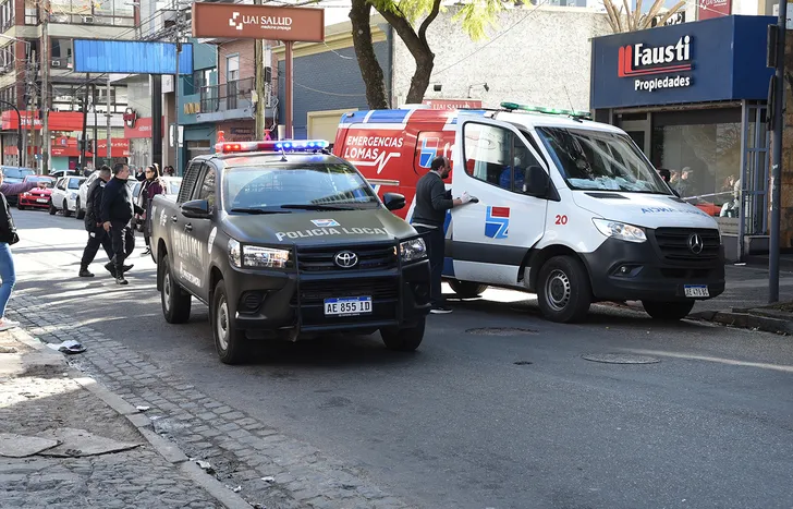 mujer atropellada trasladada a centro de salud