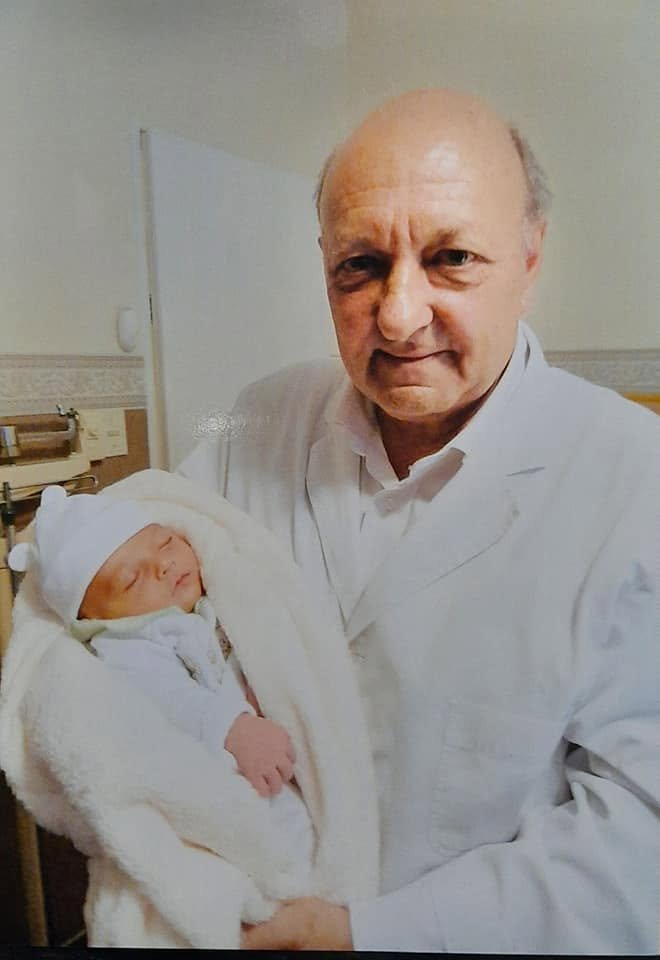 A casi seis años de su fallecimiento, los homenajes mantienen vivo el legado del doctor Carlos Fayanás en Banfield