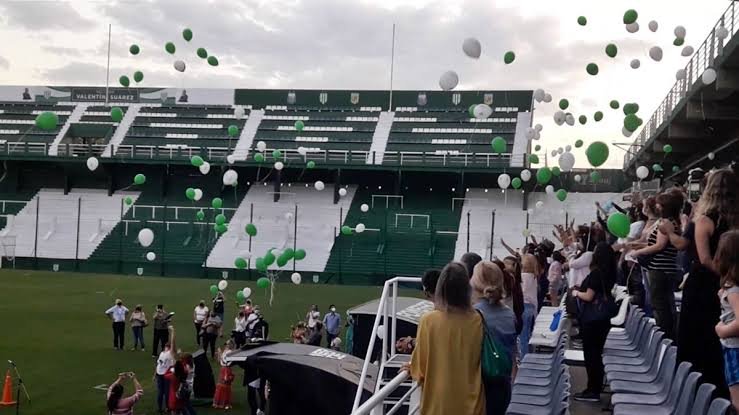 A casi seis años de su fallecimiento, los homenajes mantienen vivo el legado del doctor Carlos Fayanás en Banfield